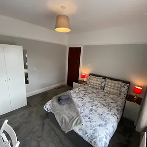Crumlin Road Town House Homestay